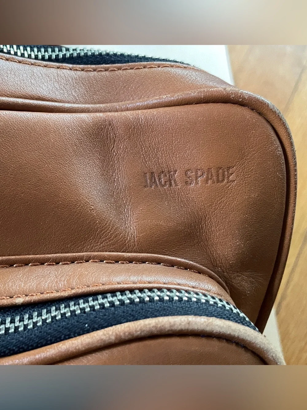 JACK SPADE // men’s cognac brown cow leather slim laptop messenger bag